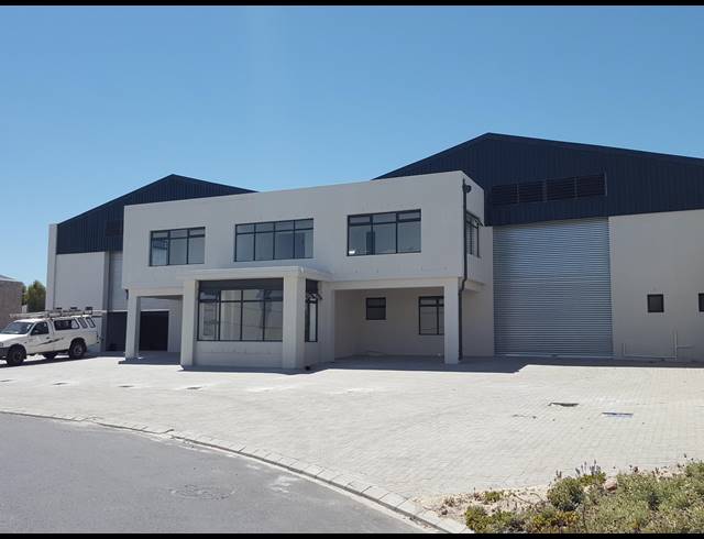 1,350M² FACTORY TO LET IN SAXON INDUSTRIAL